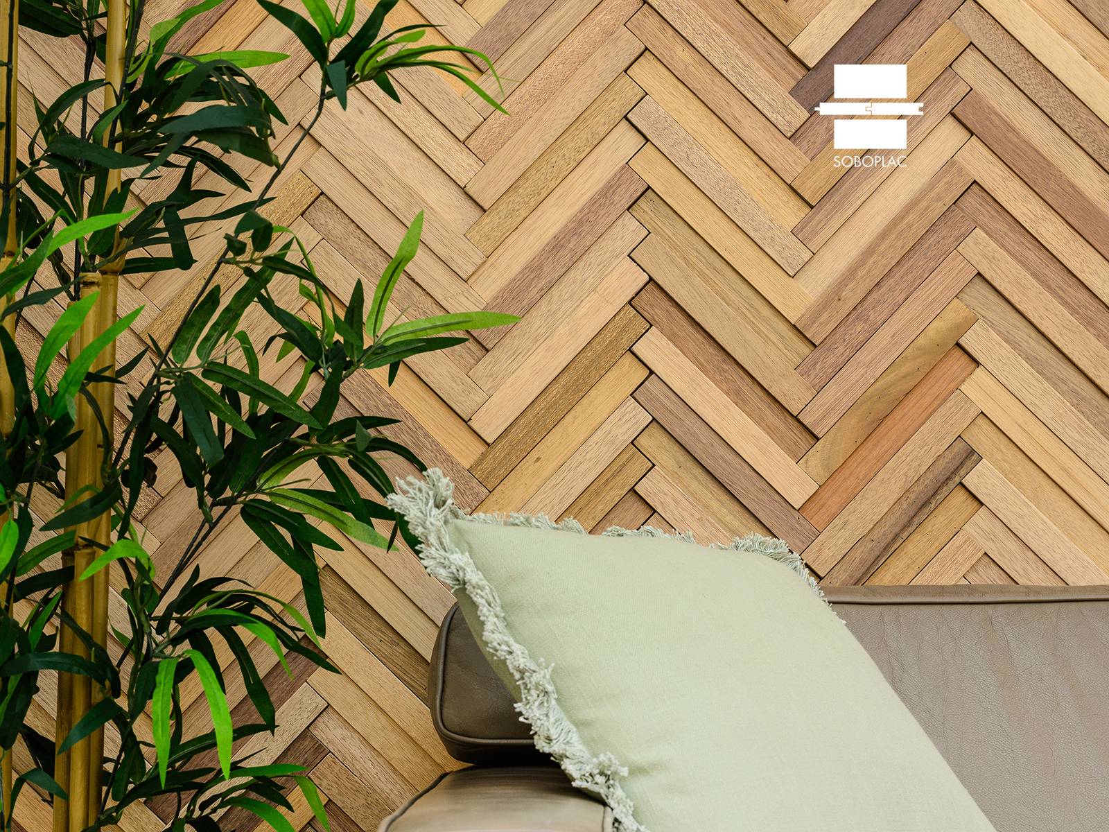 Murmure Espiga – Revêtement mural en bois Meranti huilé aspect chêne – Réf. SP140